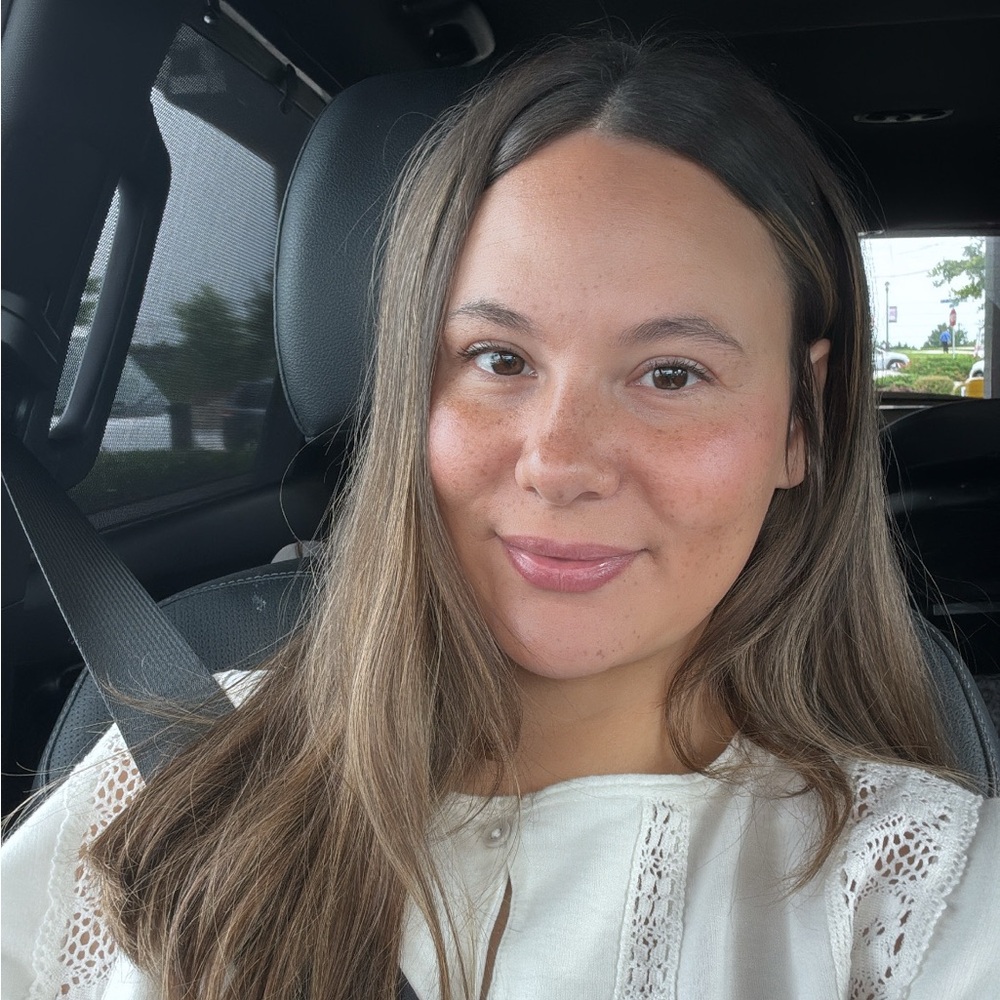 Meet your Posher, Sabrina